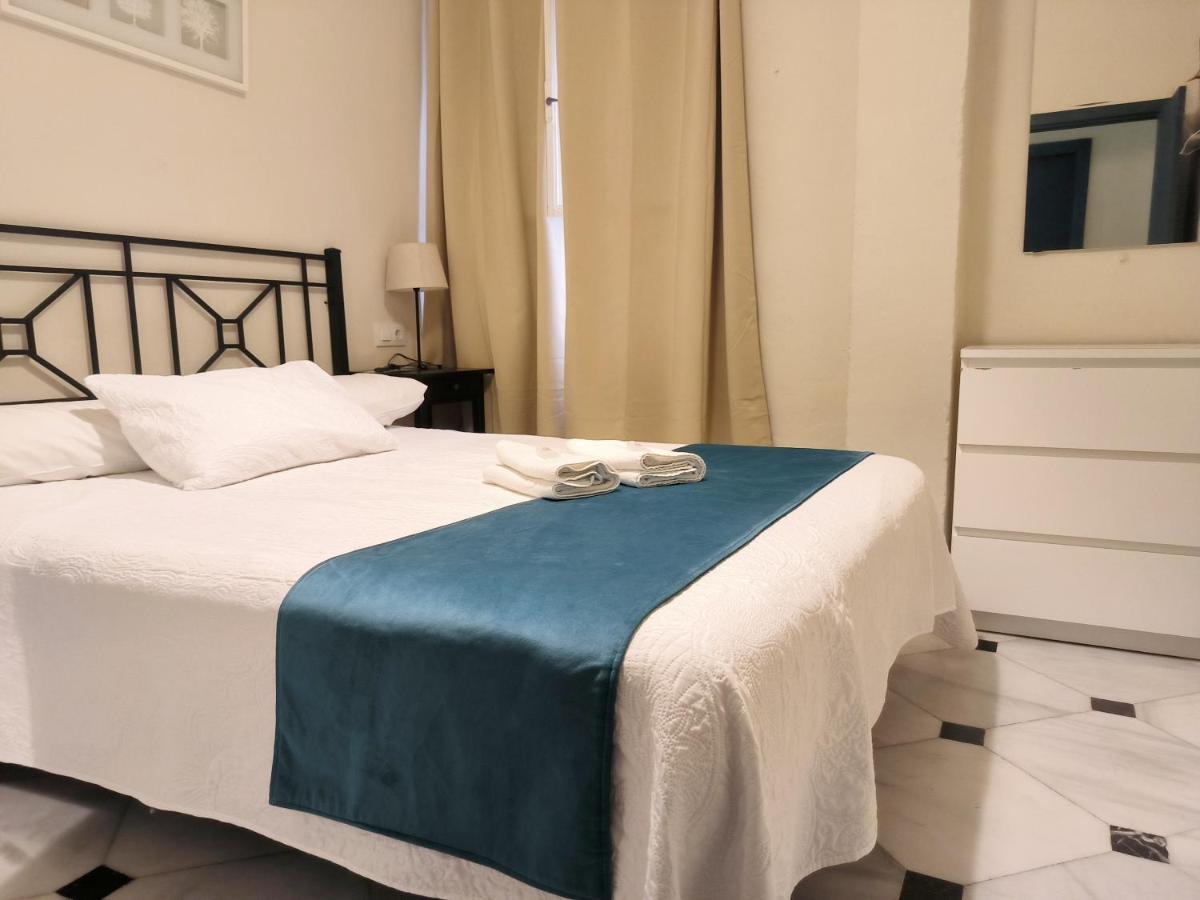 Pension Perez Montilla Sevilla Buitenkant foto
