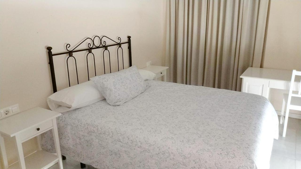 Pension Perez Montilla Sevilla Buitenkant foto
