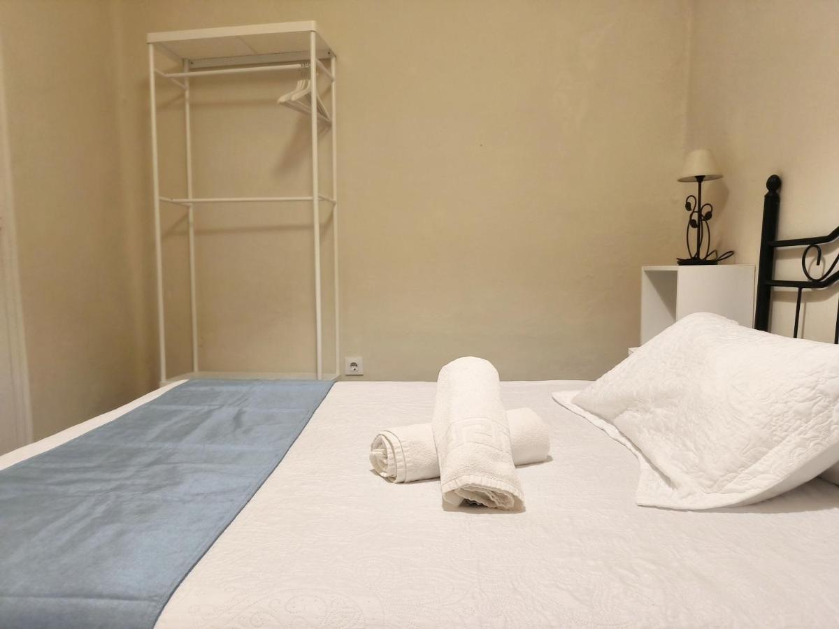 Pension Perez Montilla Sevilla Buitenkant foto